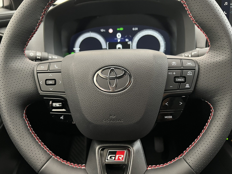 Toyota C-HR Plug-In Hybrid GR Sport "BARPREIS" — photo 11