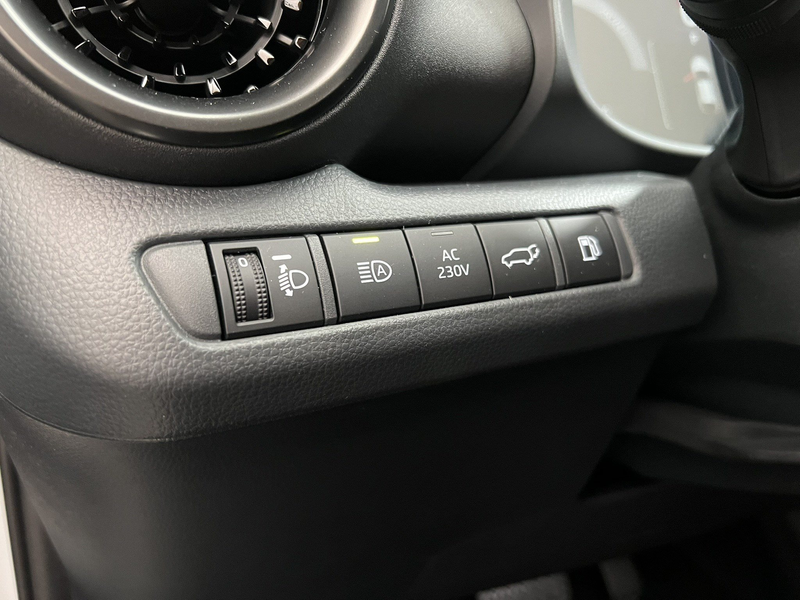 Toyota C-HR Plug-In Hybrid GR Sport "BARPREIS" — photo 15