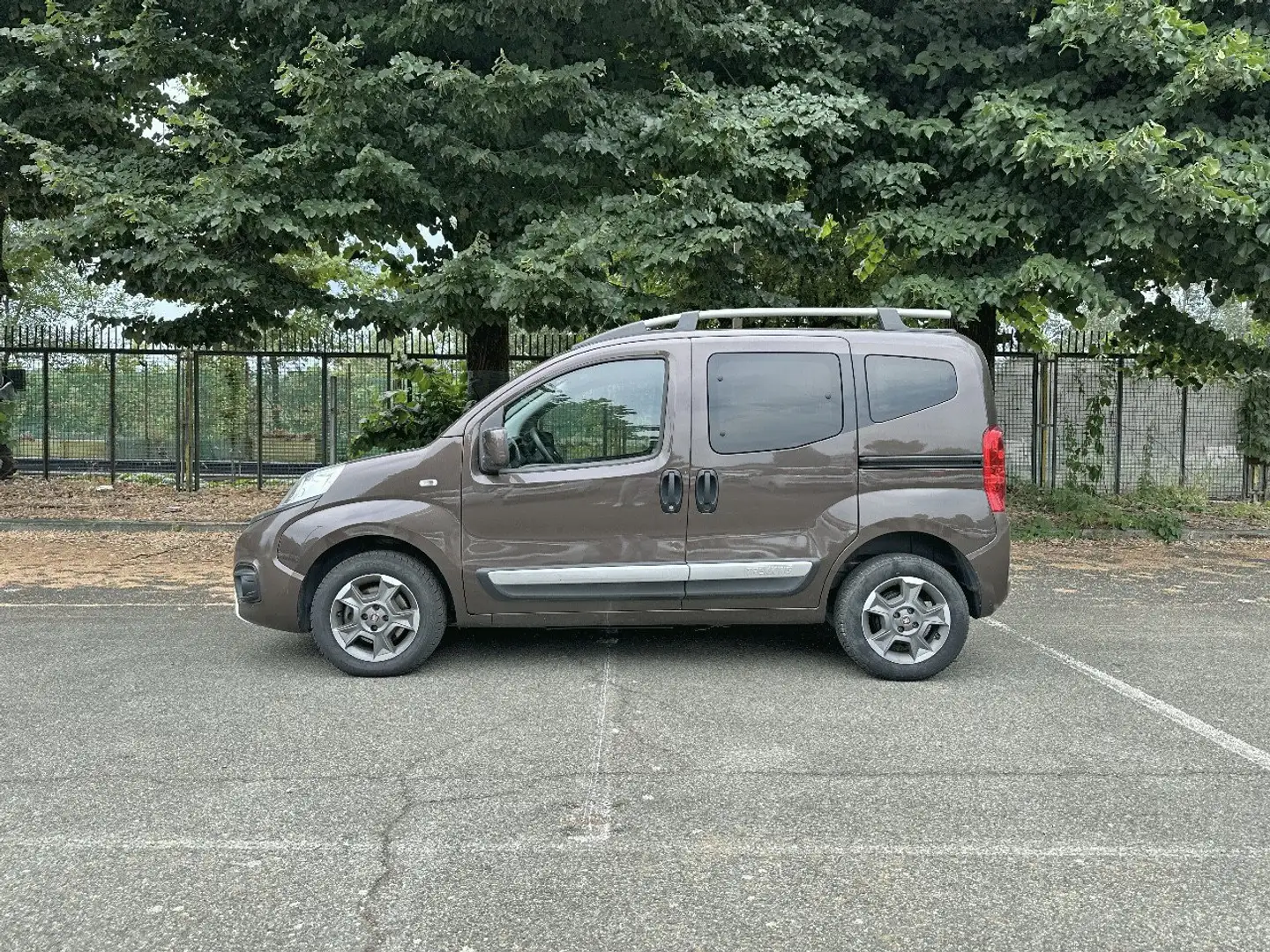 Fiat Fiorino Qubo 1.3 Multijet 80 CV E6d-temp TREKKING N1 Kahverengi - 2