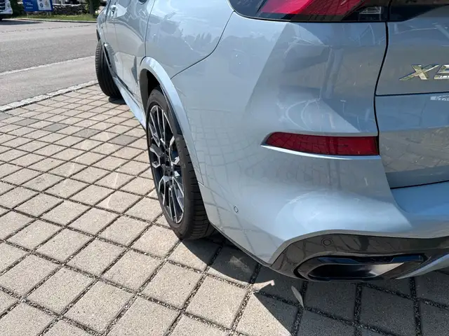 BMW X5 view 6