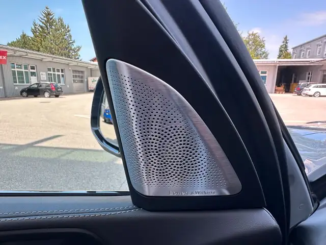 BMW X5 view 15
