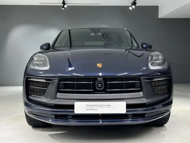 Porsche Macan view 8