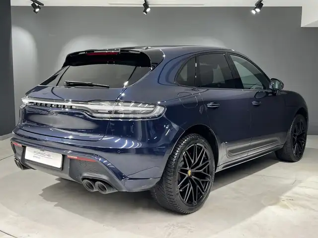 Porsche Macan view 5
