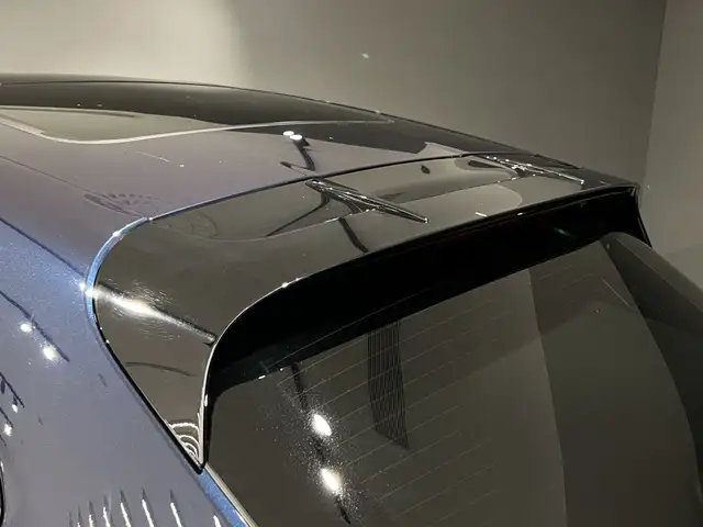 Porsche Macan view 12
