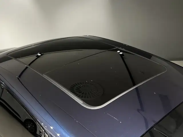 Porsche Macan view 9
