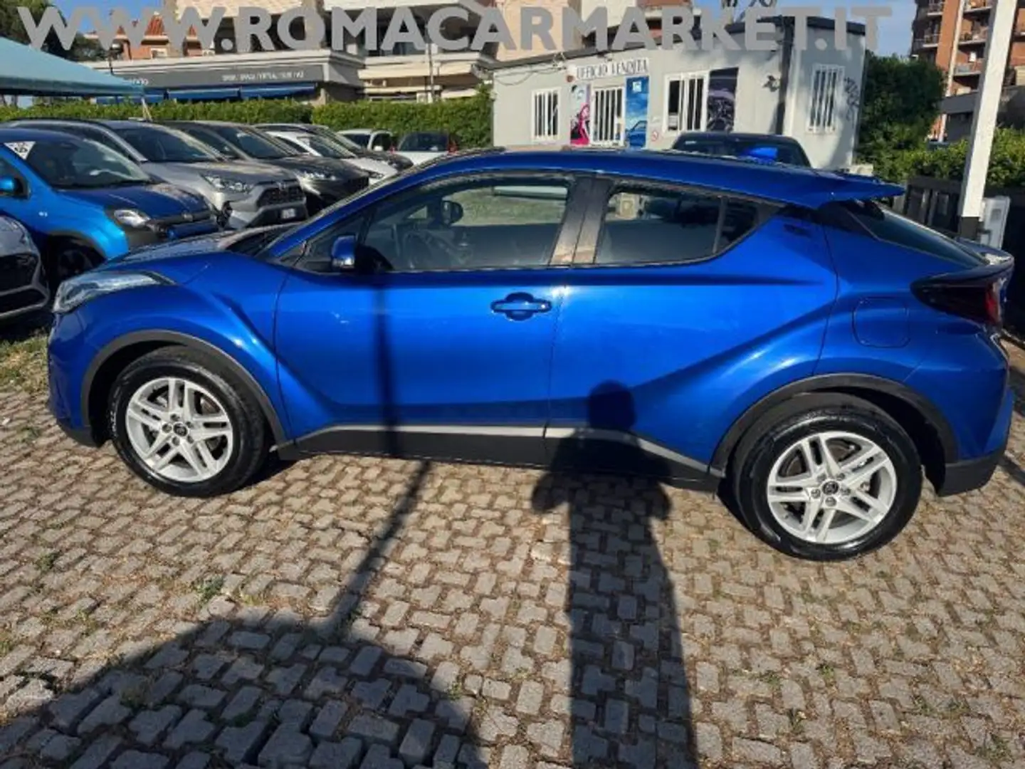 Toyota C-HR 1.8 Hybrid E-CVT Business AZIENDALE KM CERTIFICATI Blu/Azzurro - 2