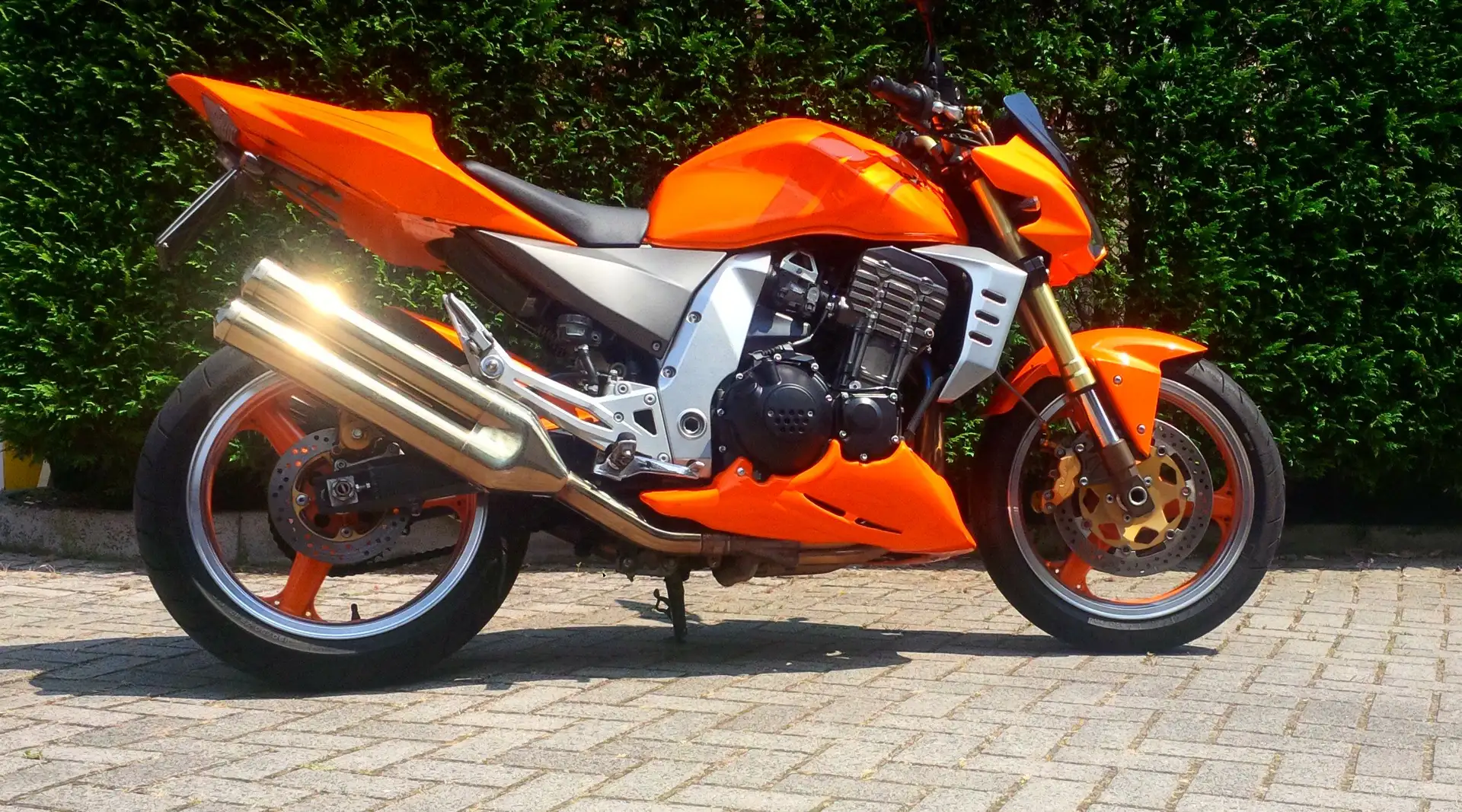 Kawasaki Z 1000 Arancione - 2