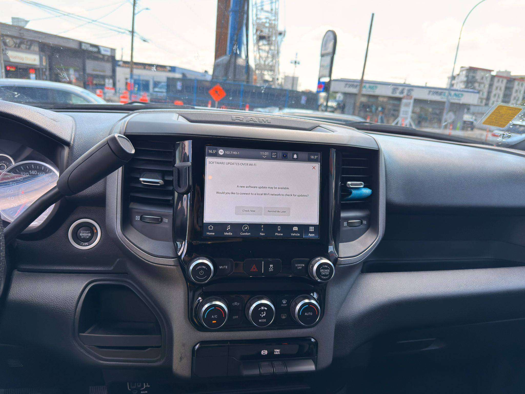 2023 RAM 2500 — view 11