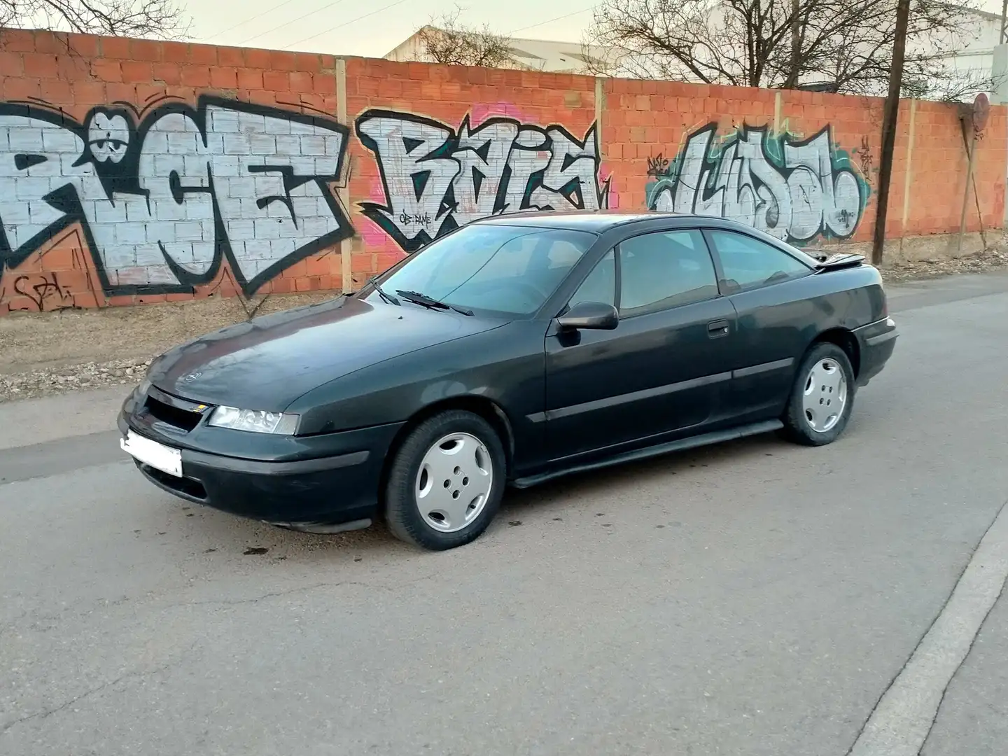 Opel Calibra 2.0i 16v Чорний - 2