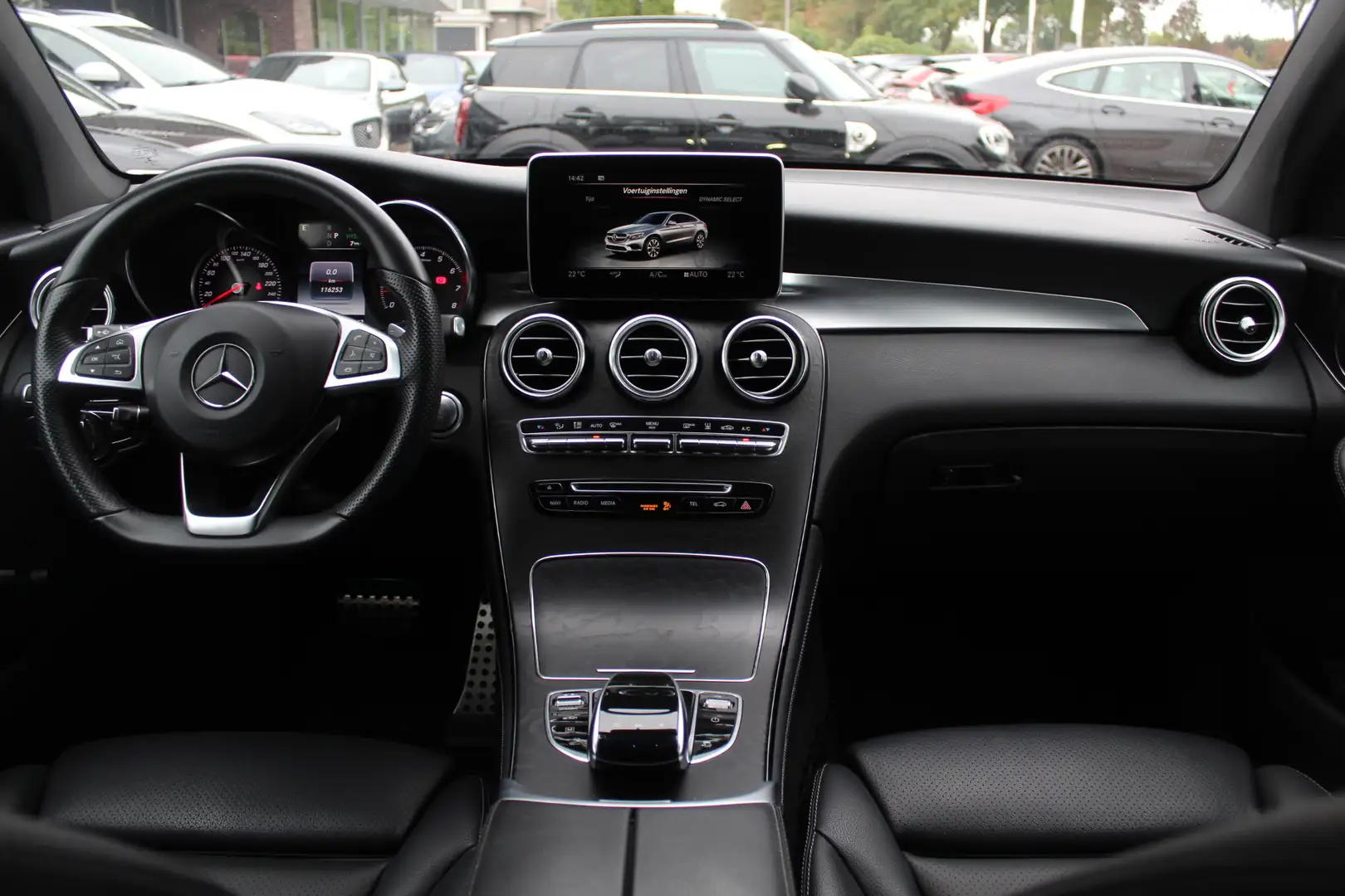 Mercedes-Benz GLC 350 Coupé 350e 4MATIC Business Solution AMG / Trekhaak Zwart - 2