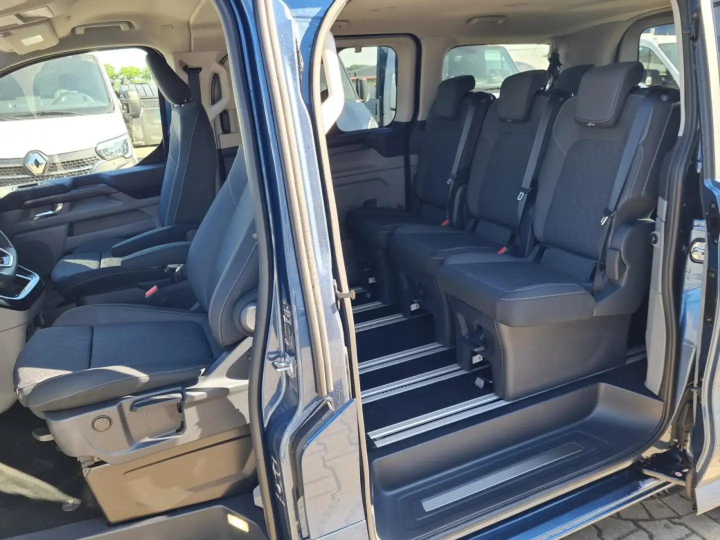 Ford Tourneo Custom 320 Titanium L1 AG 8-Sitze LED KAMERA Klima Blau - 2