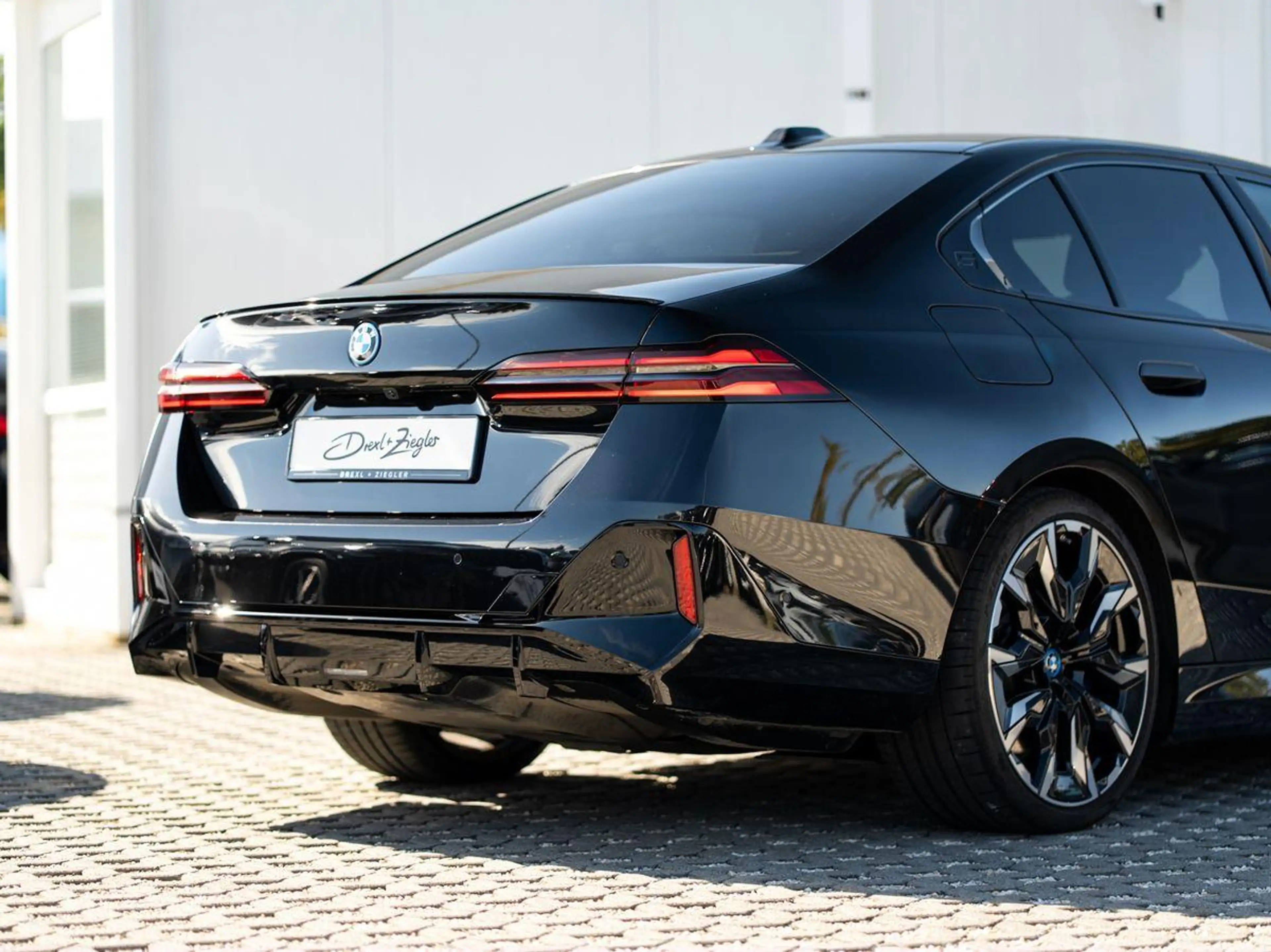 BMW i5 M60 xDrive M-Sport PRO 21" B&W ACC KomfSitz — photo 8