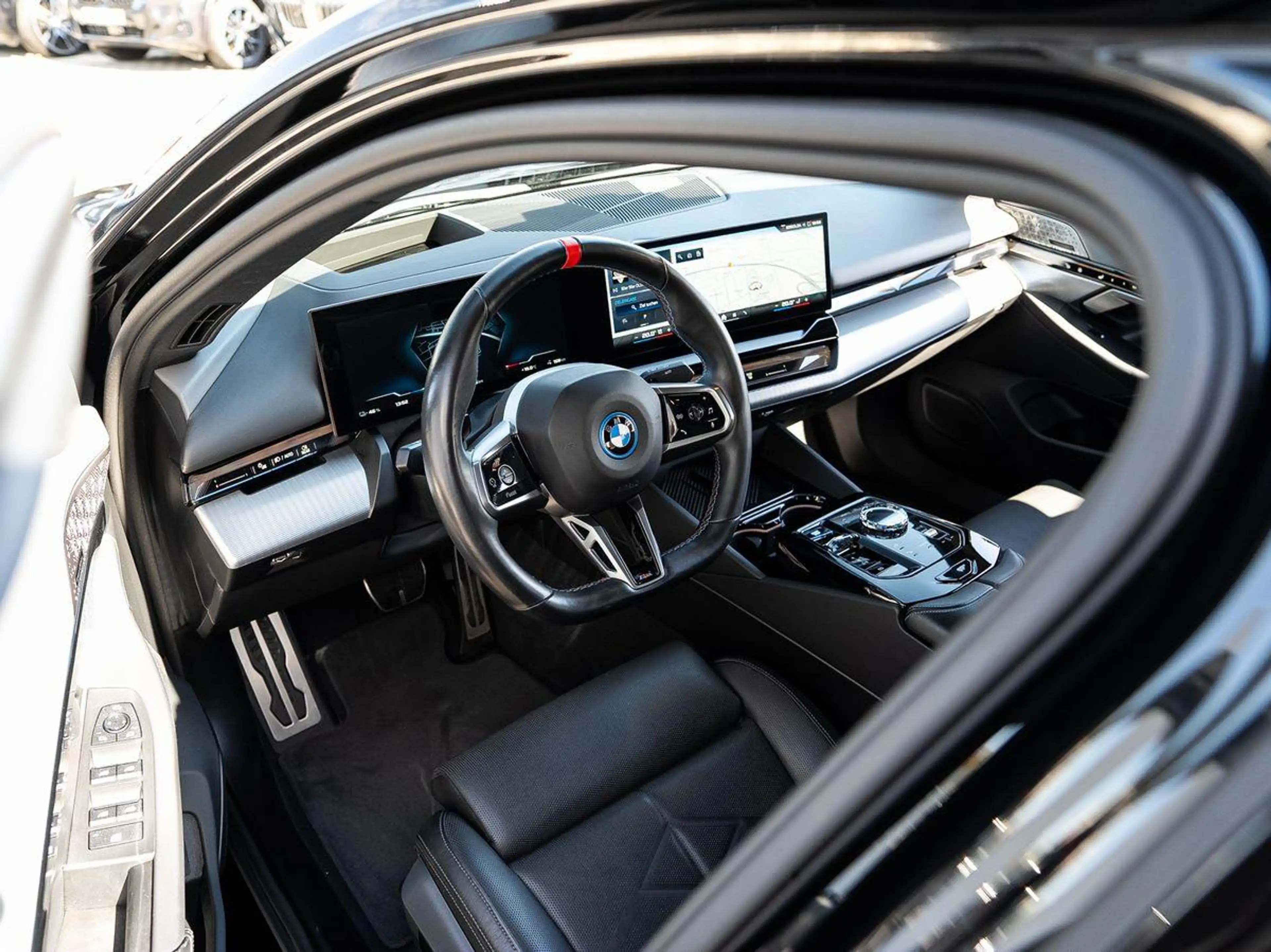BMW i5 M60 xDrive M-Sport PRO 21" B&W ACC KomfSitz — photo 9