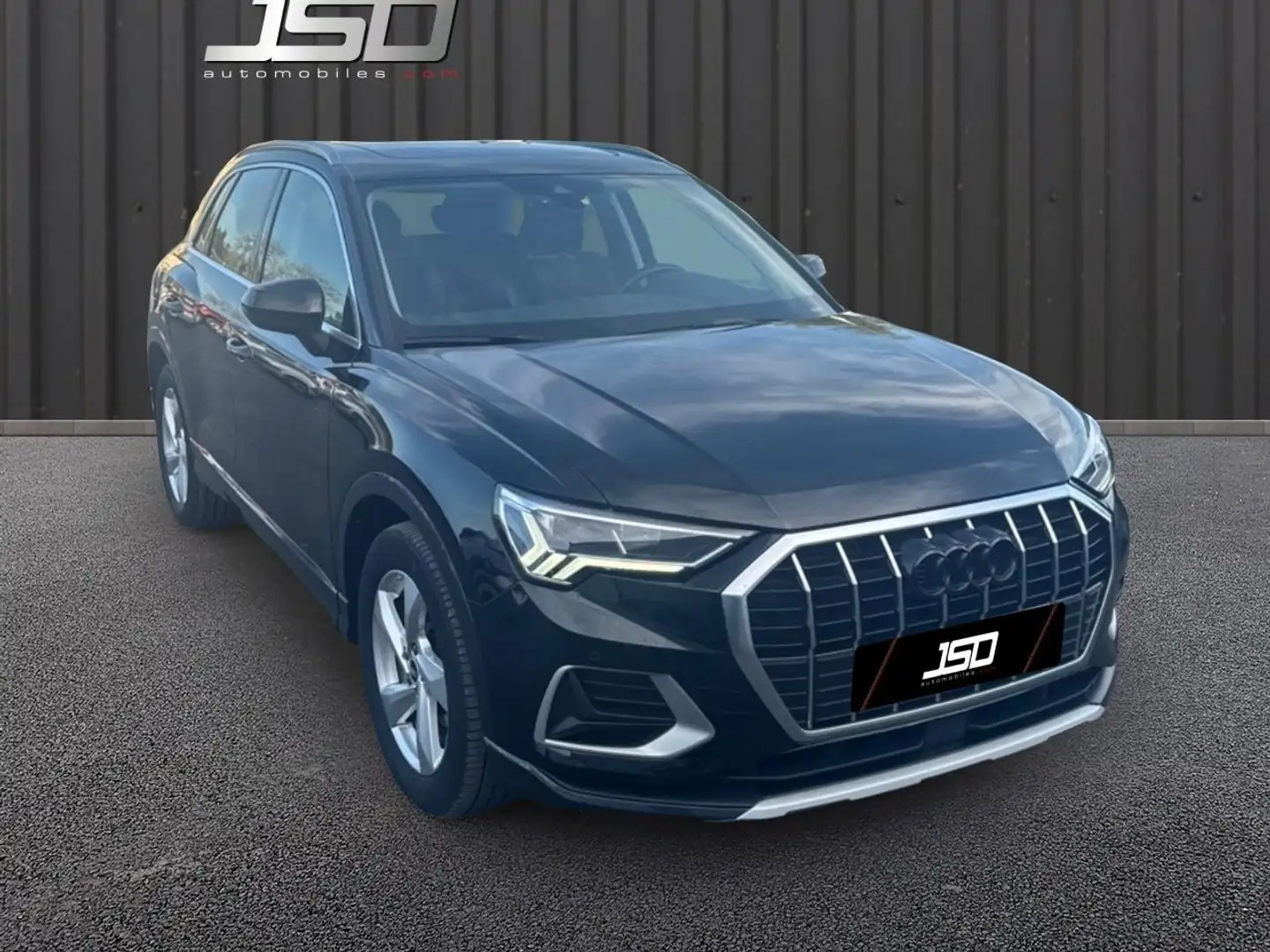 Audi Q3 35 TFSI 150 ch S tronic 7 Design Luxe - 1