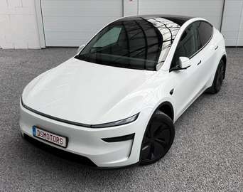 Juniper RWD | Premium versie met panoramisch dak, LED strips en scherm achteraan!