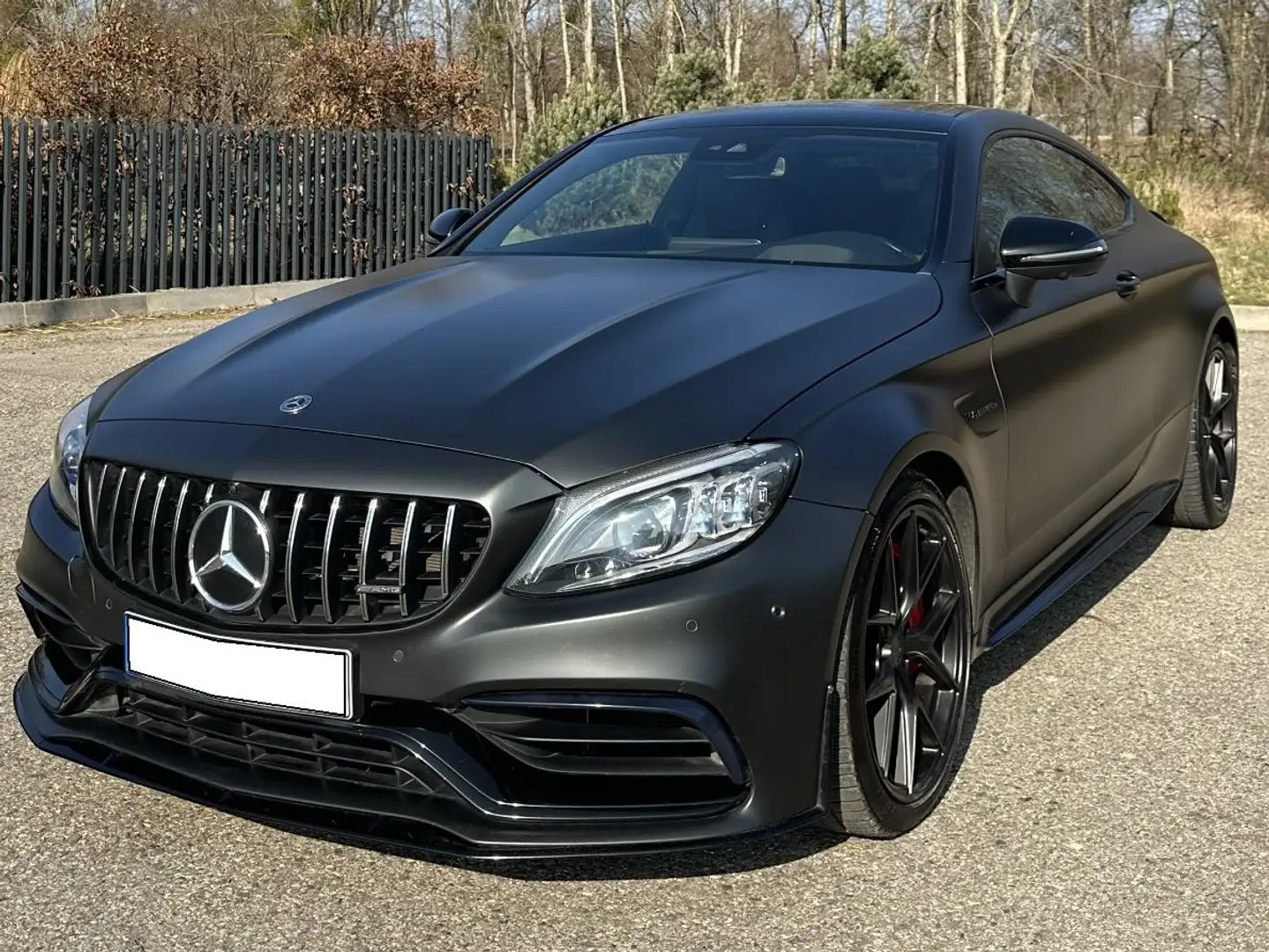 Mercedes-Benz C 63 AMG Mercedes-Benz C63 AMG, 4.0 l., kupė (coupe) Grau - 2