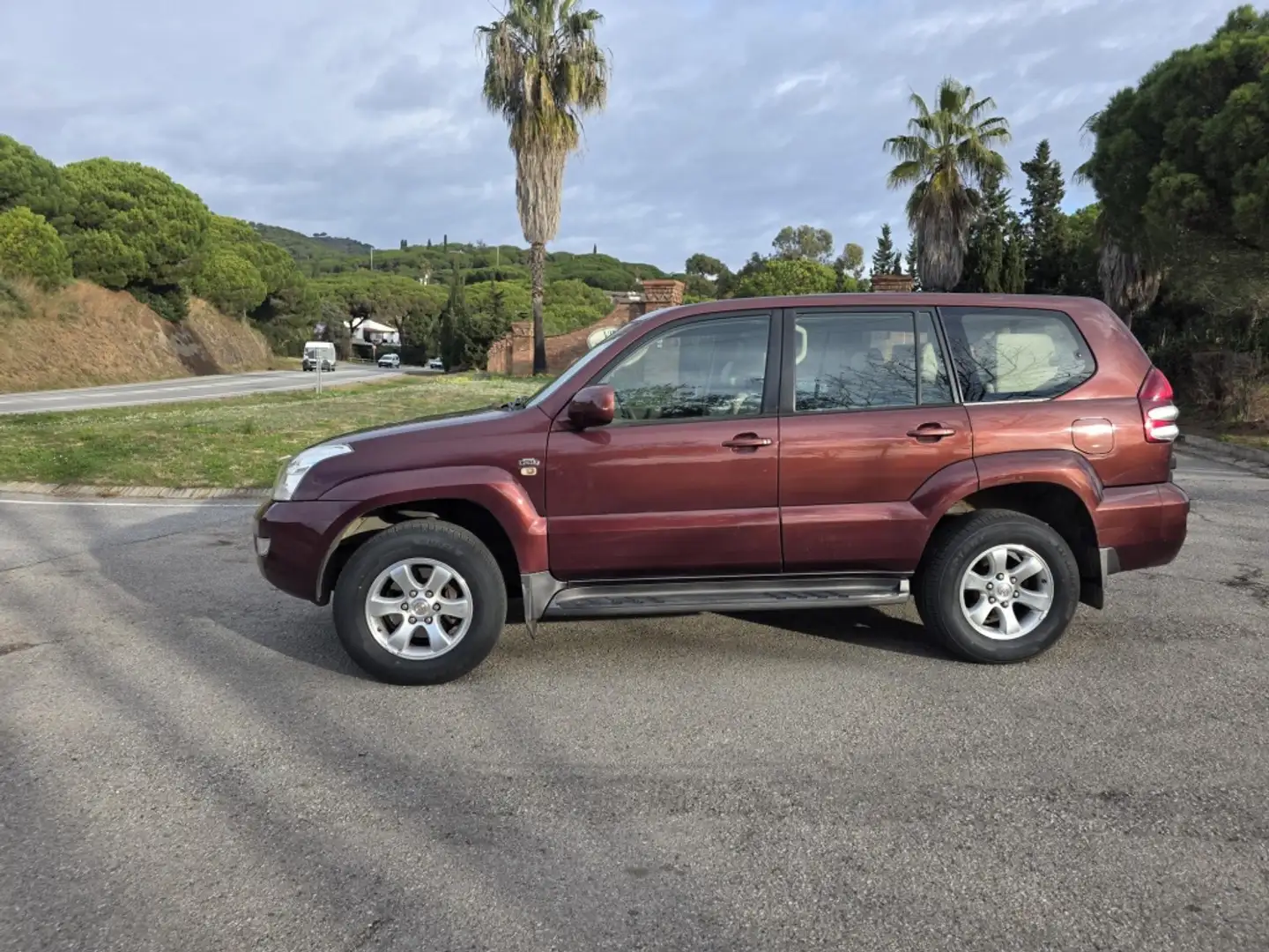 Toyota Land Cruiser 3.0D-4D VX Burdeos - 1