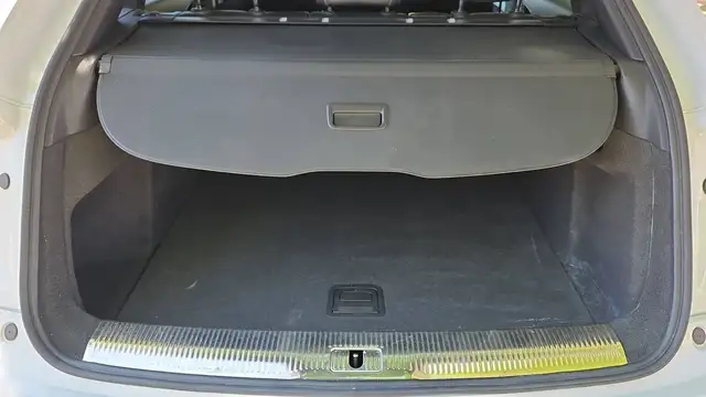 Audi Q3 view 14