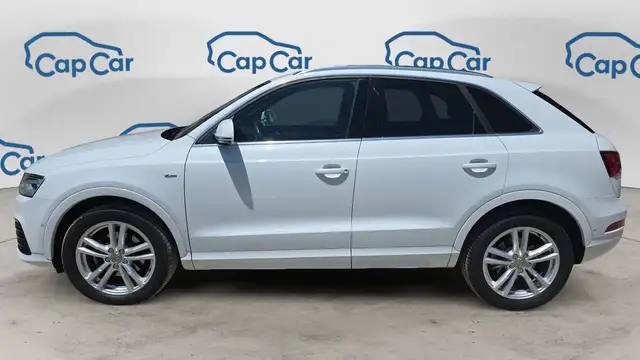 Audi Q3 view 2