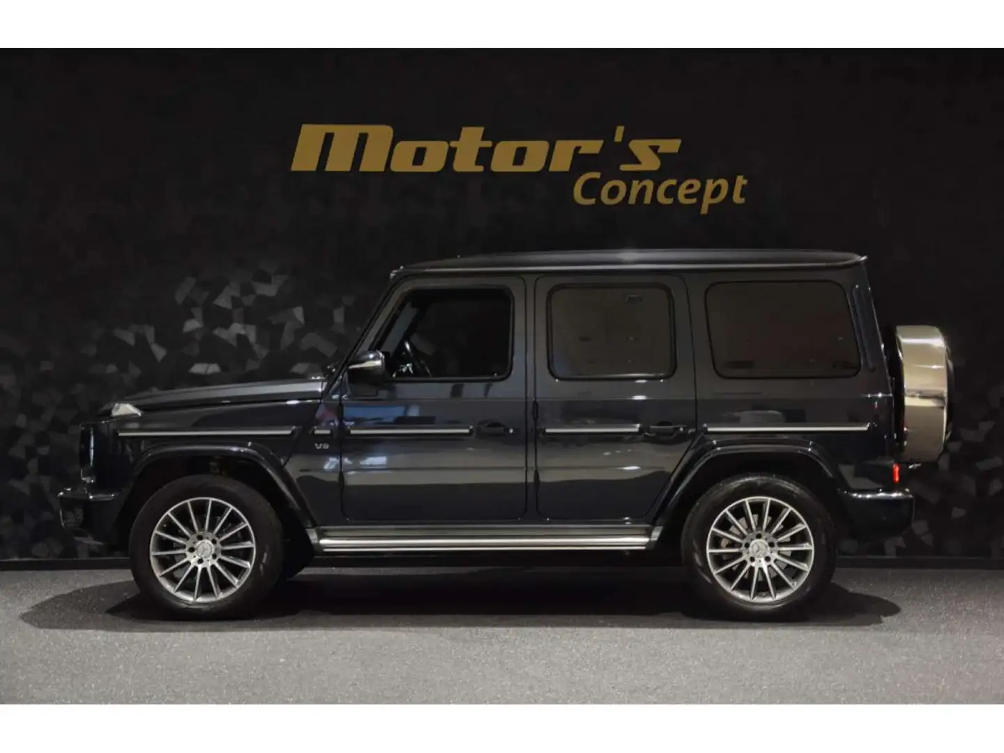 Mercedes-Benz G 500 V8 AMG Line Gris - 2