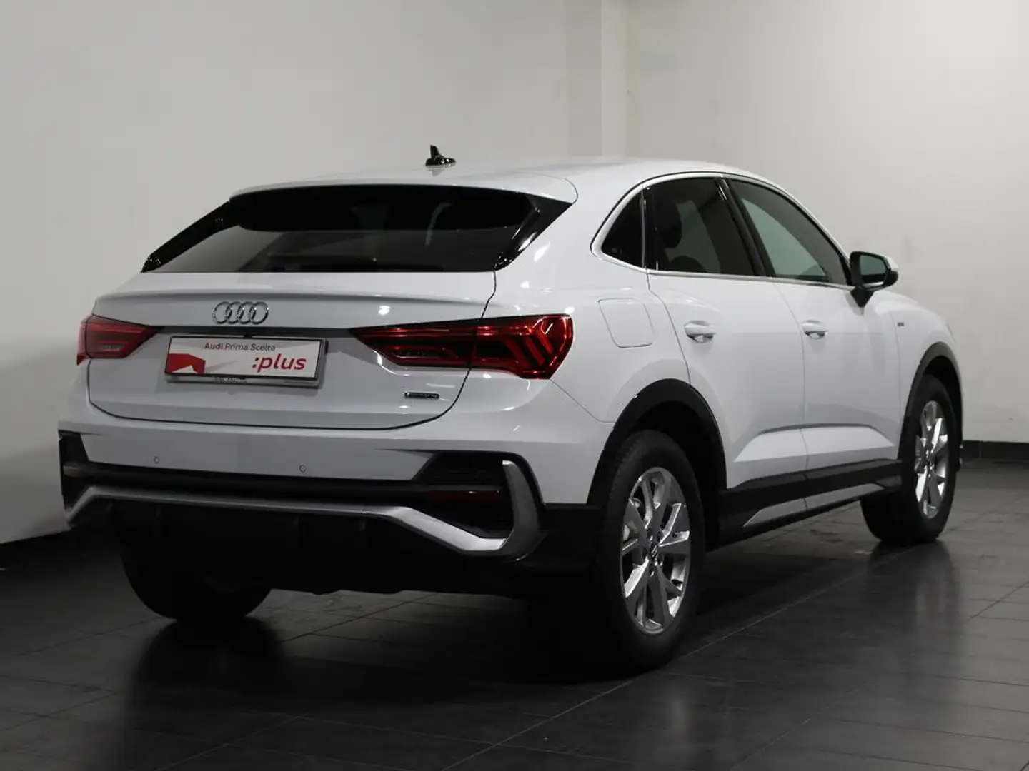 Audi Q3 Sportback 40 2.0 tdi S Line Edition quattro 200cv Blanc - 2