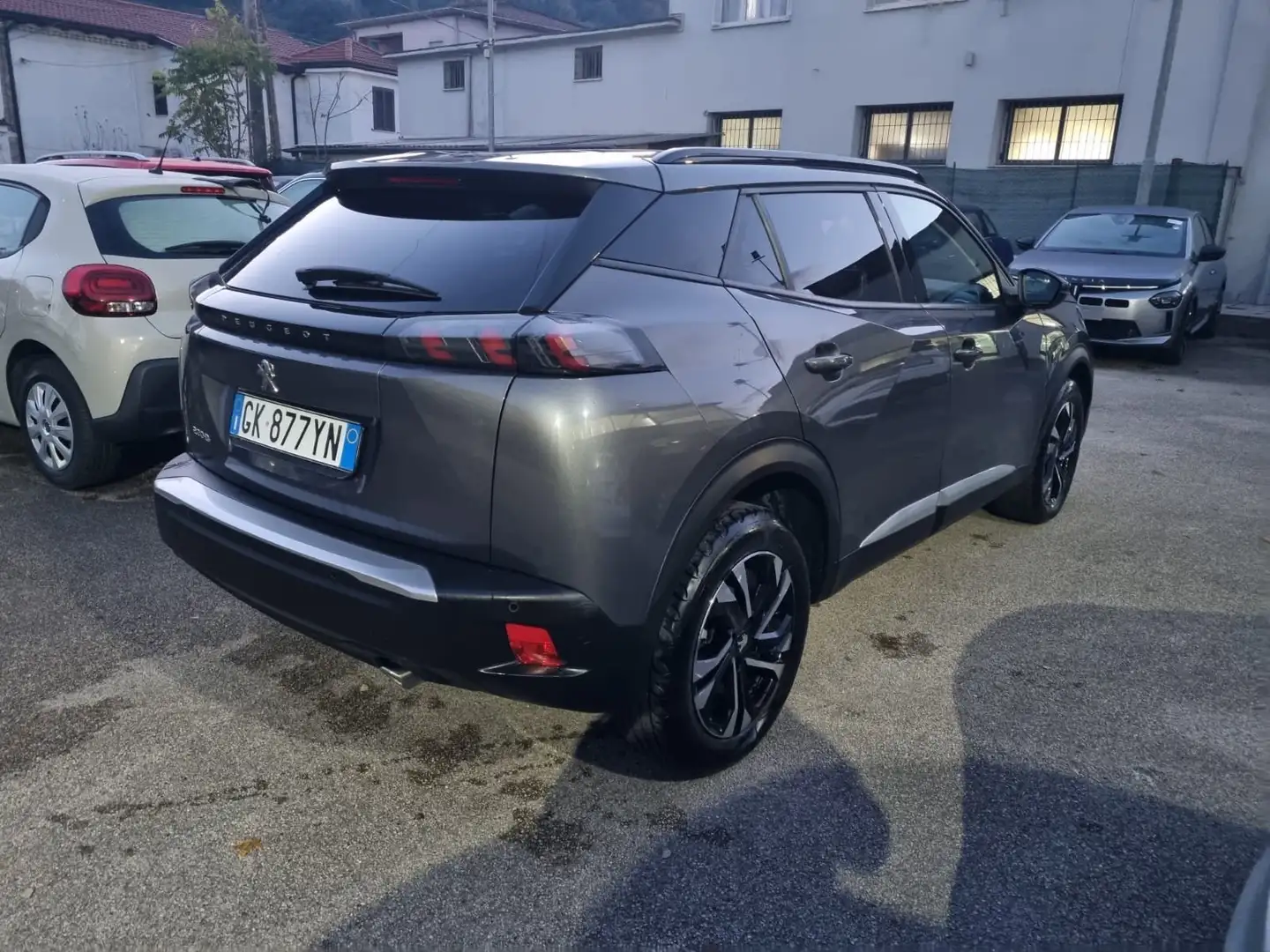 Peugeot 2008 2008 II  1.5 bluehdi Allure Pack s Gris - 2