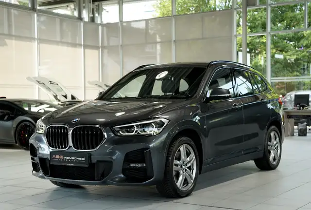 BMW X1 view 5