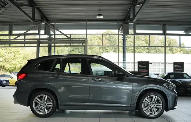 BMW X1 view 7