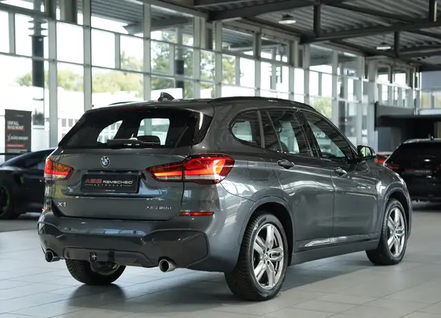 BMW X1 view 8