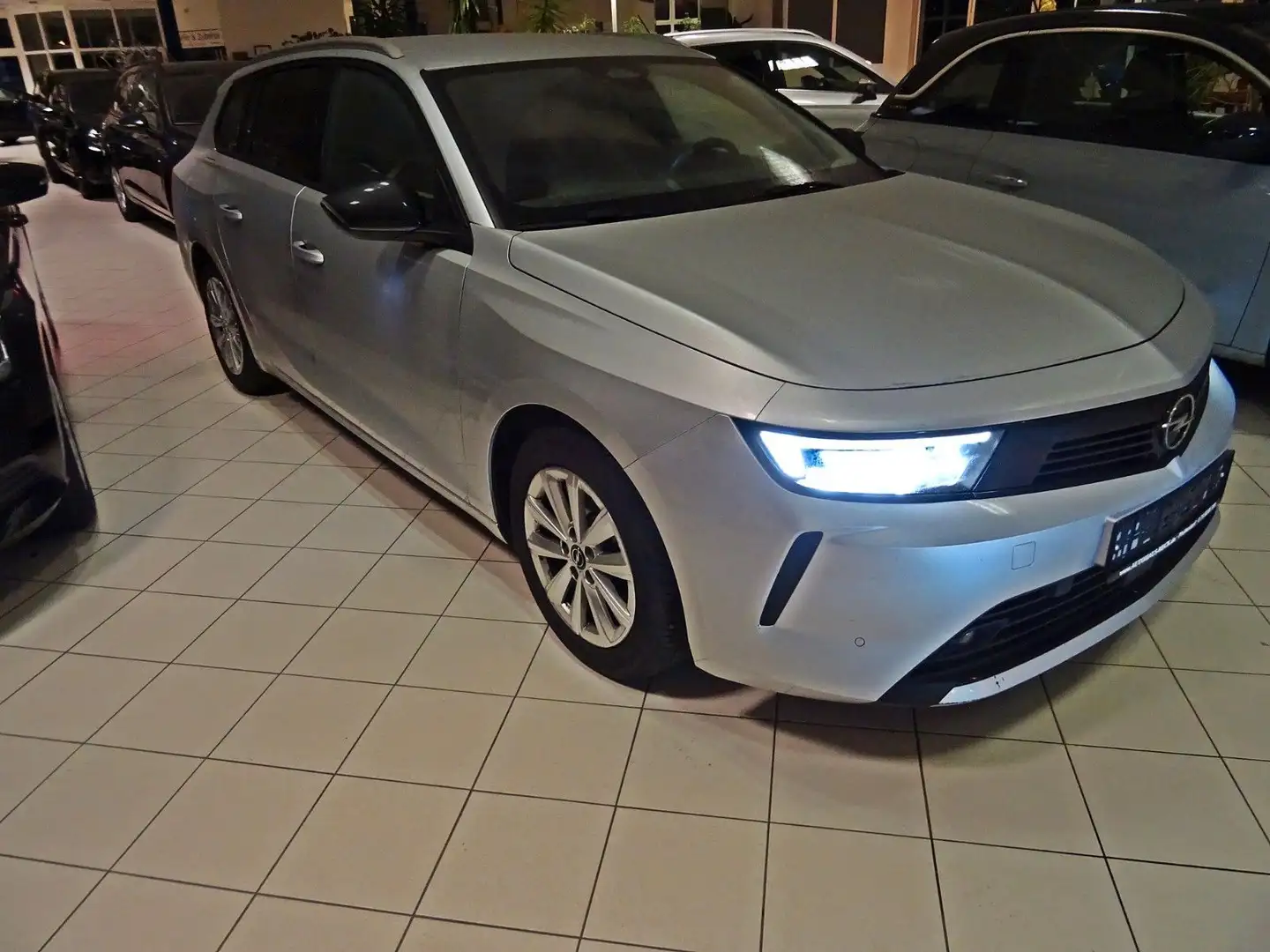 Opel Astra L Sports Tourer Business Elegance AHK Silber - 1