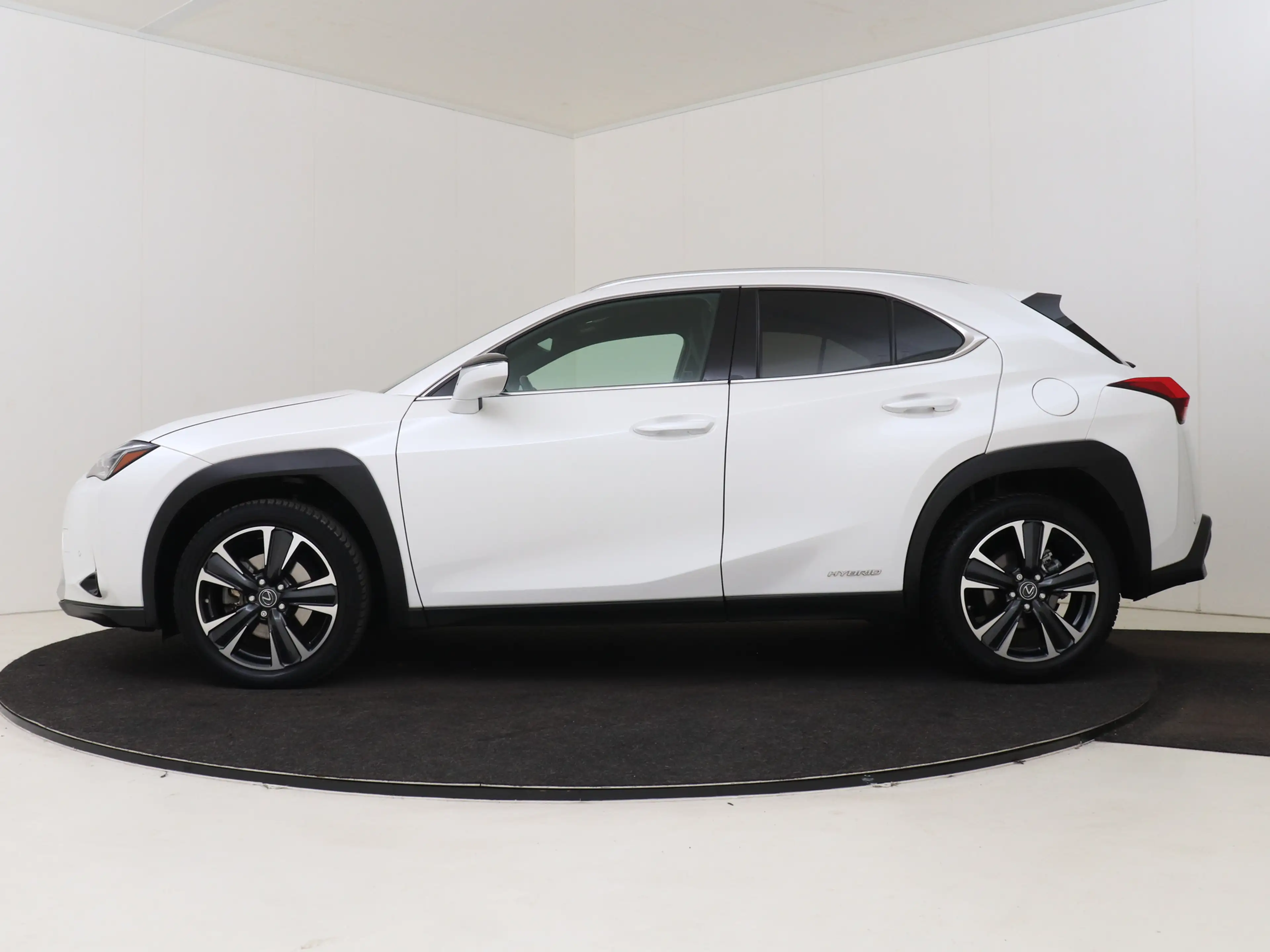 Lexus UX 250h Preference Line | Premium uitgevoerd | Dealeronder — photo 3