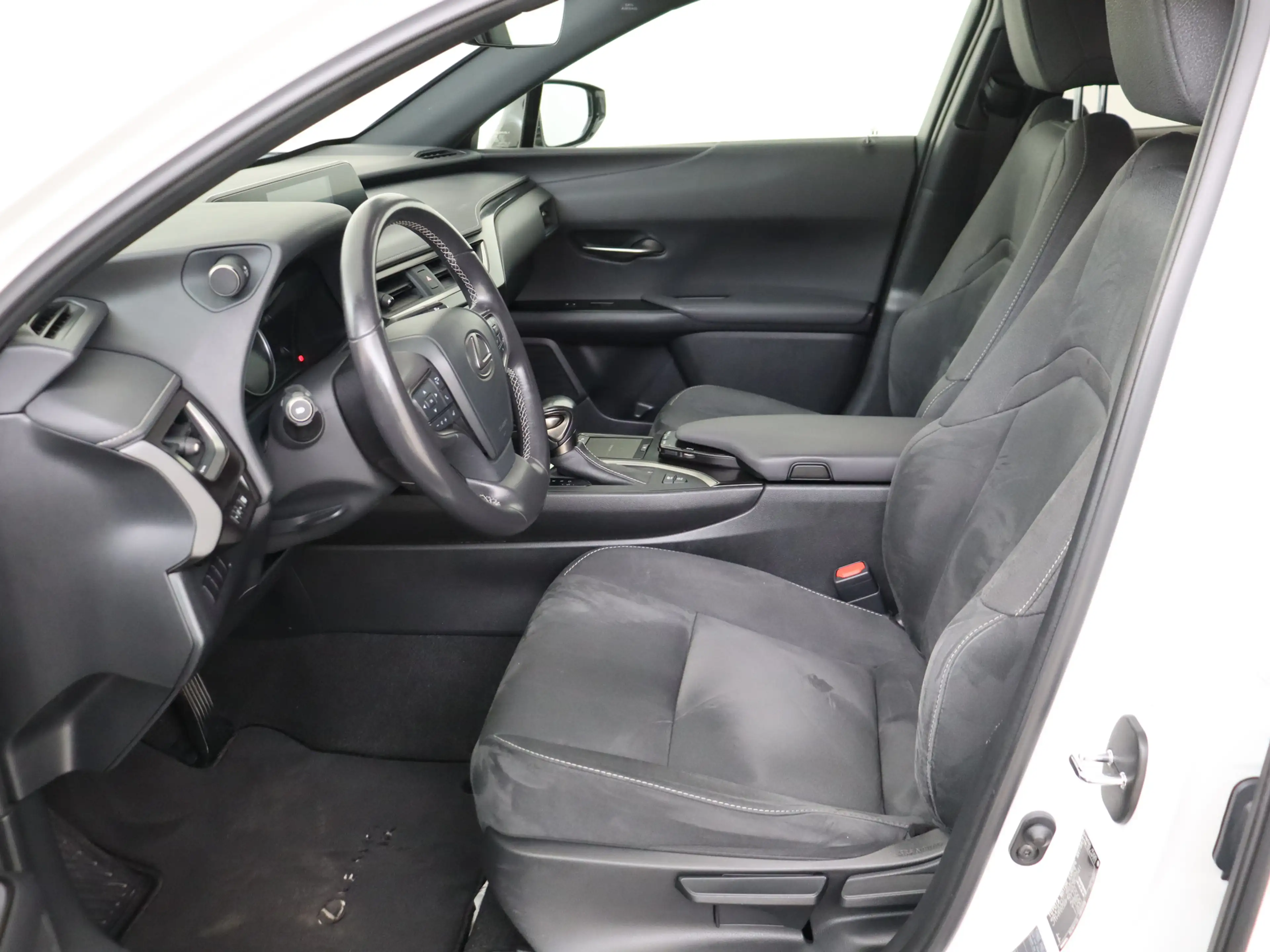 Lexus UX 250h Preference Line | Premium uitgevoerd | Dealeronder — photo 14