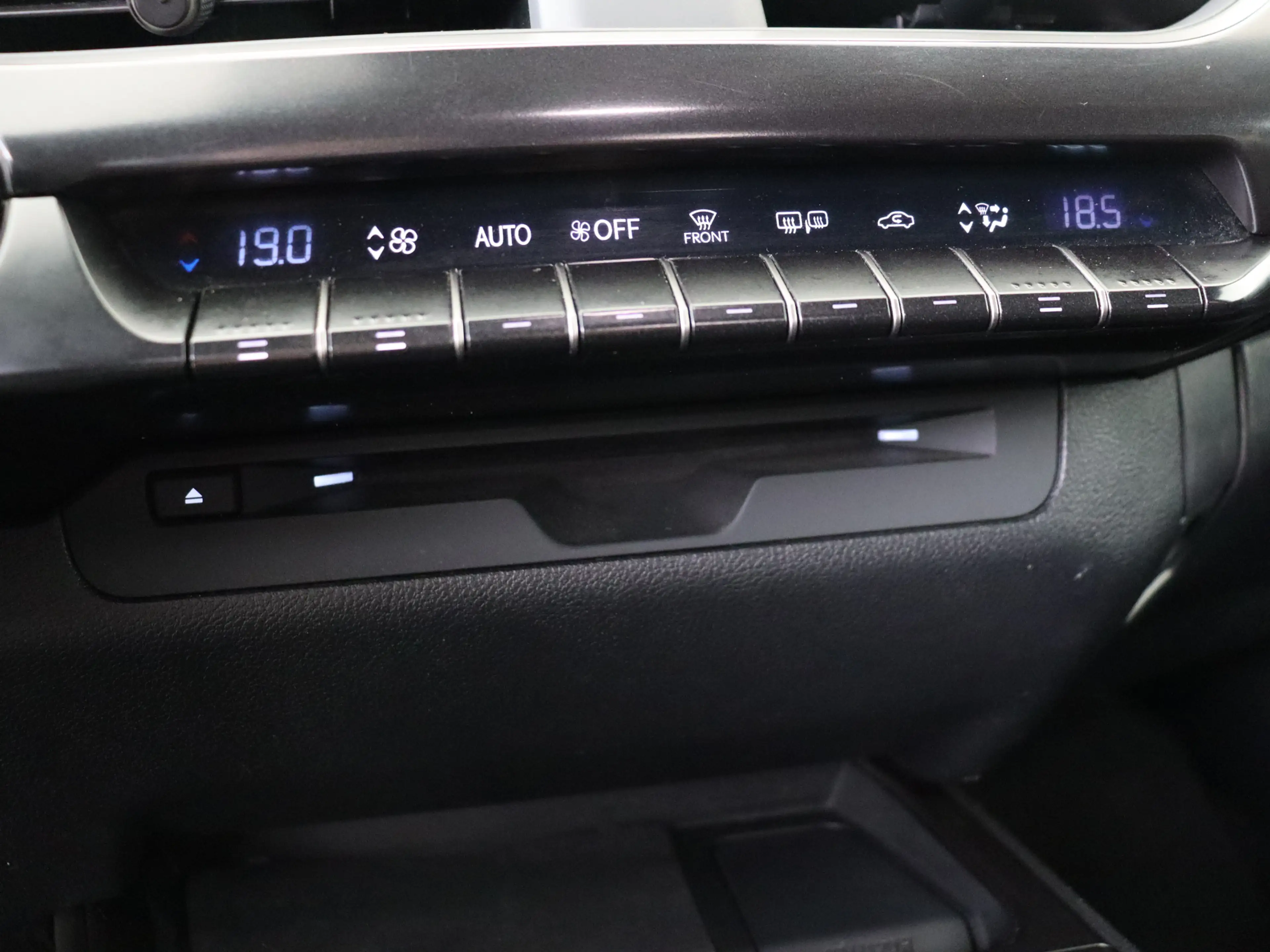 Lexus UX 250h Preference Line | Premium uitgevoerd | Dealeronder — photo 8