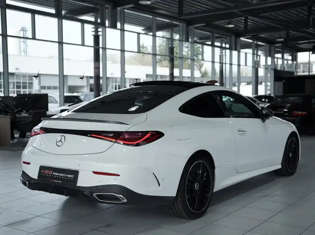 Mercedes-Benz Cle view 8