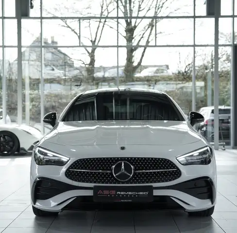 Mercedes-Benz Cle view 4