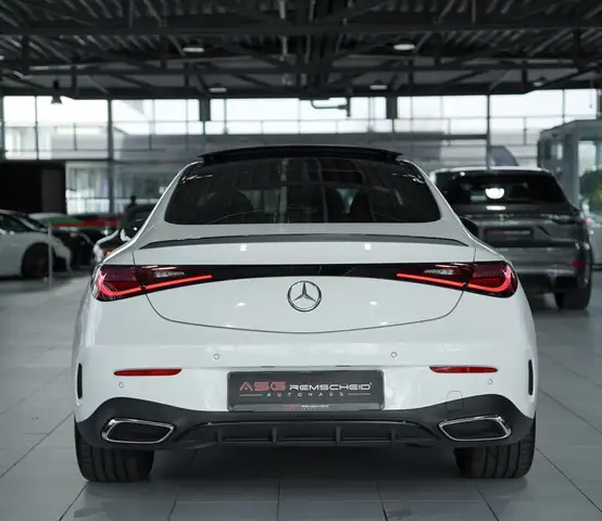 Mercedes-Benz Cle view 9
