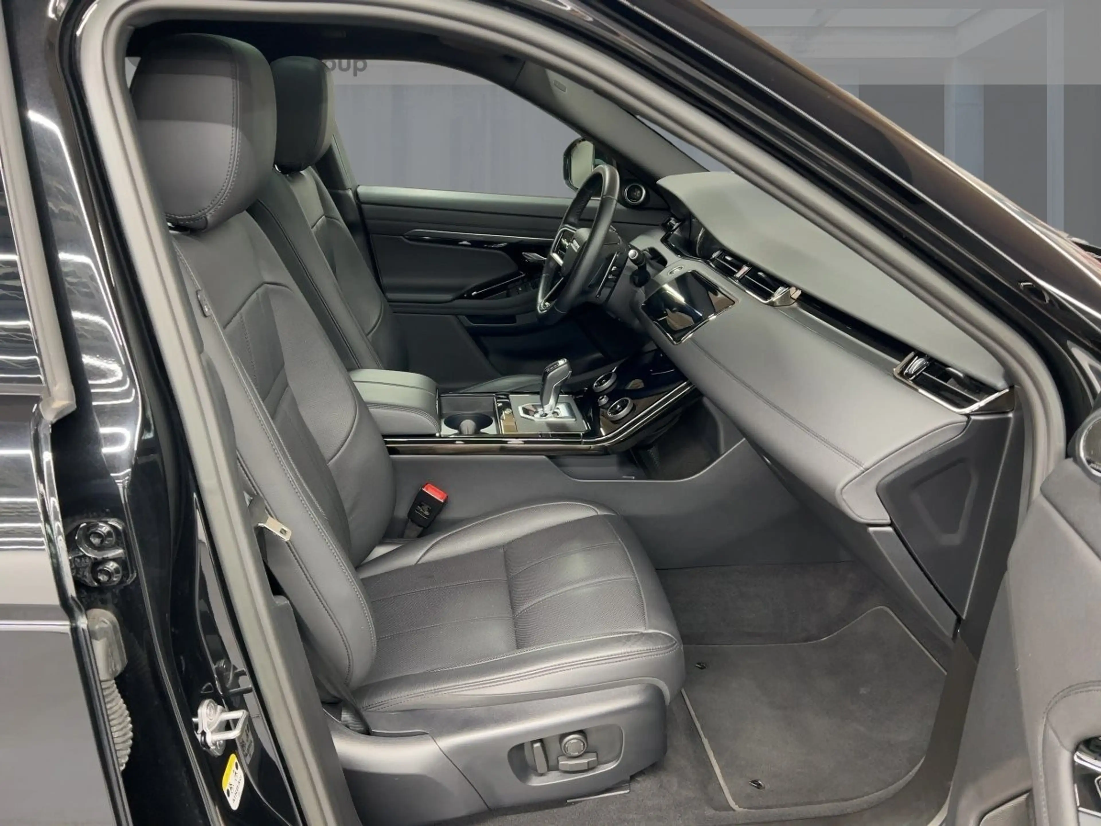 Land Rover Range Rover EVOQUE R-DYNAMIC 4x4 D200 PANORAMASCHIEBEDACH — photo 8