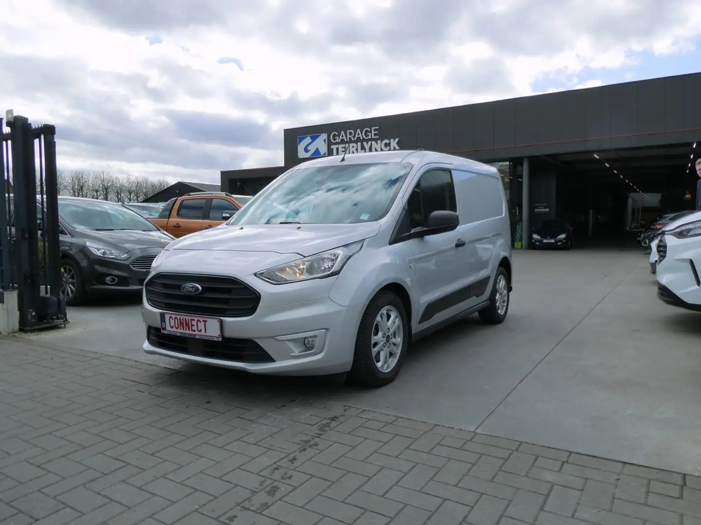 Ford Transit Connect 1.5 TDCi 75pk 3pl  Trend Luxe '19 93000km (18779) Zilver - 1