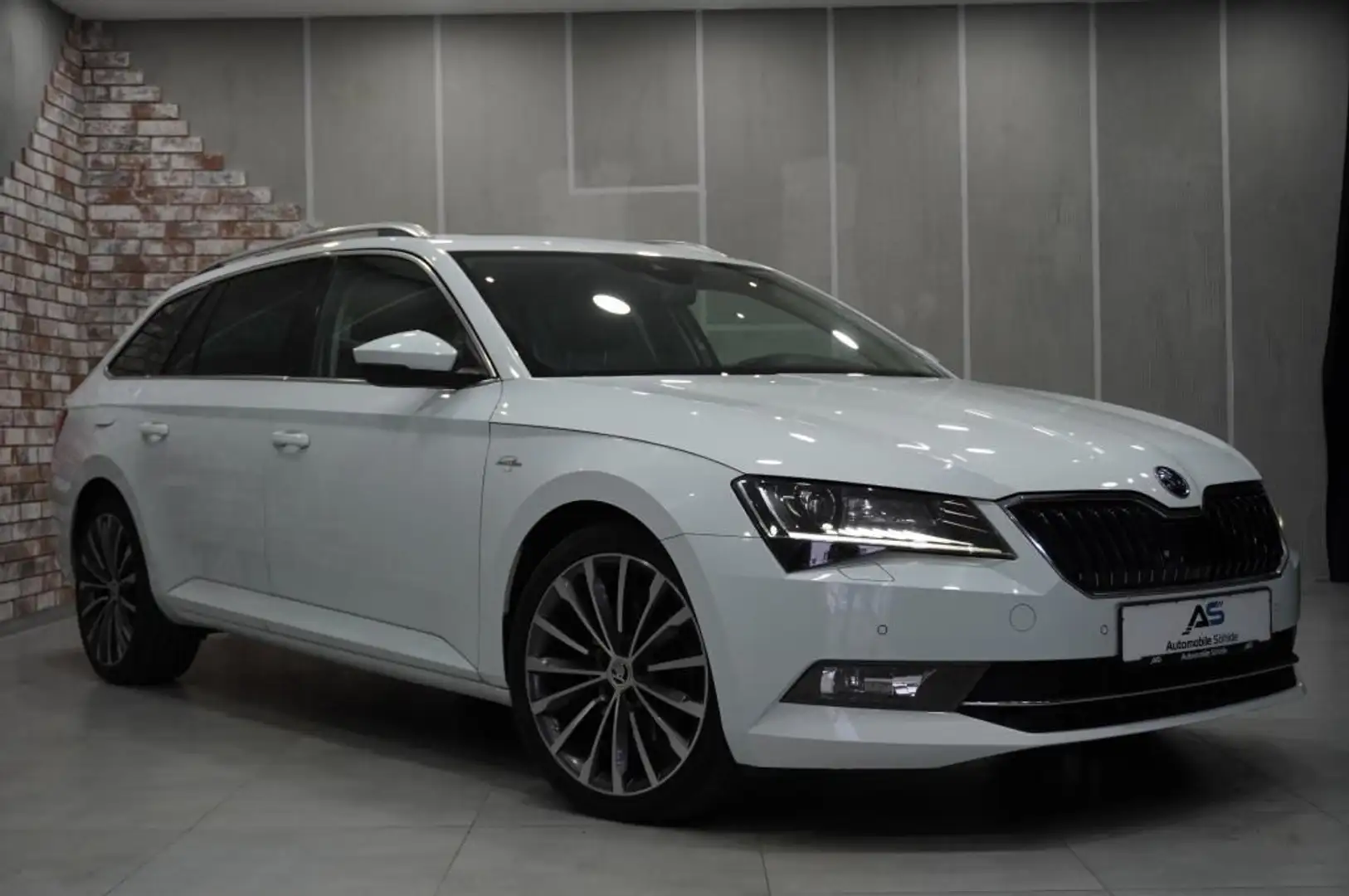 Skoda Superb 2.0 TDi DSG L&K 4x4 Navi/Xenon/LED/AHK/Ca Bianco - 2