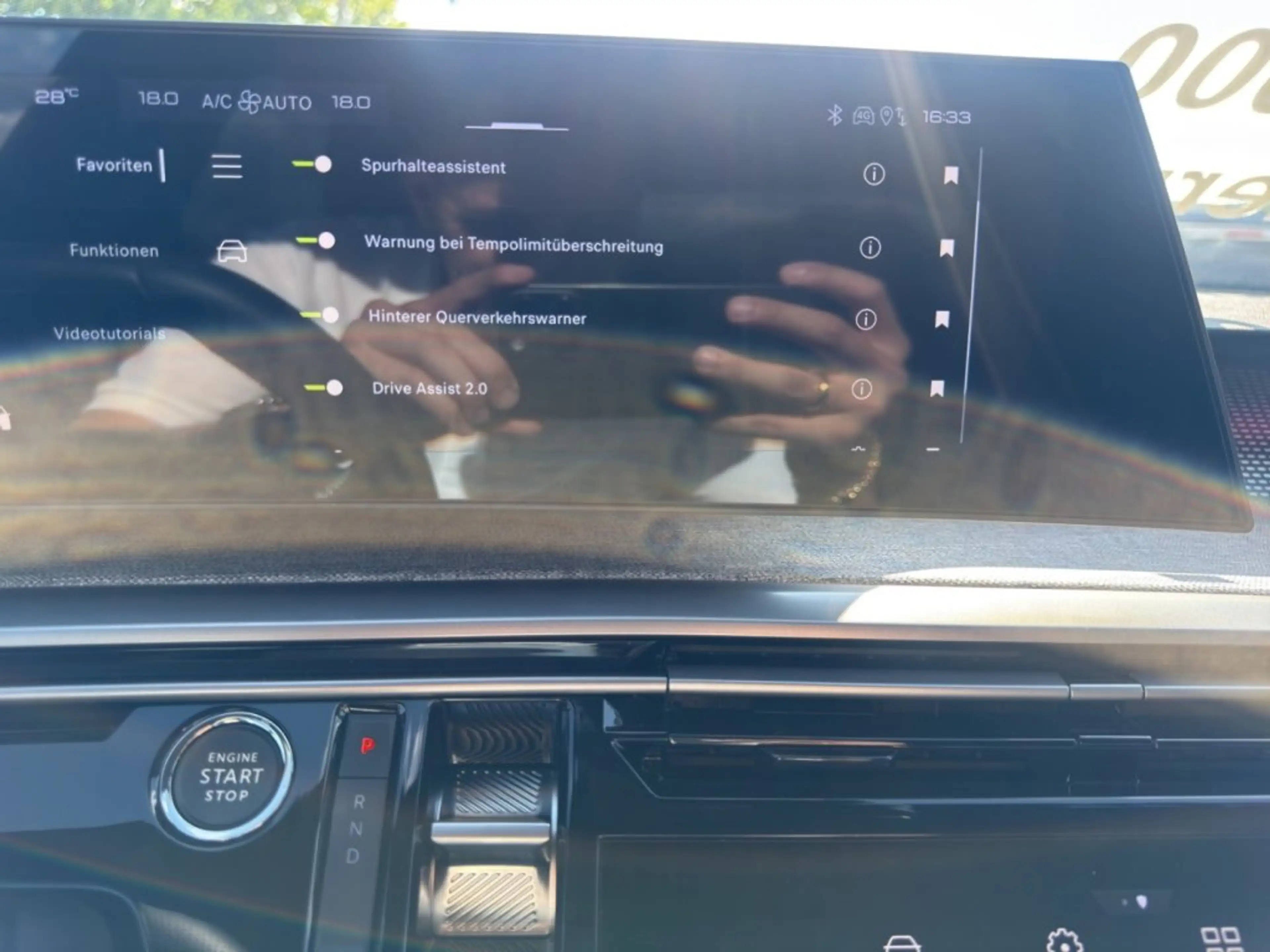 Peugeot 3008 E-3008 Dual-Elektromotor 325 AWD - Batterie 73 kWh — photo 12