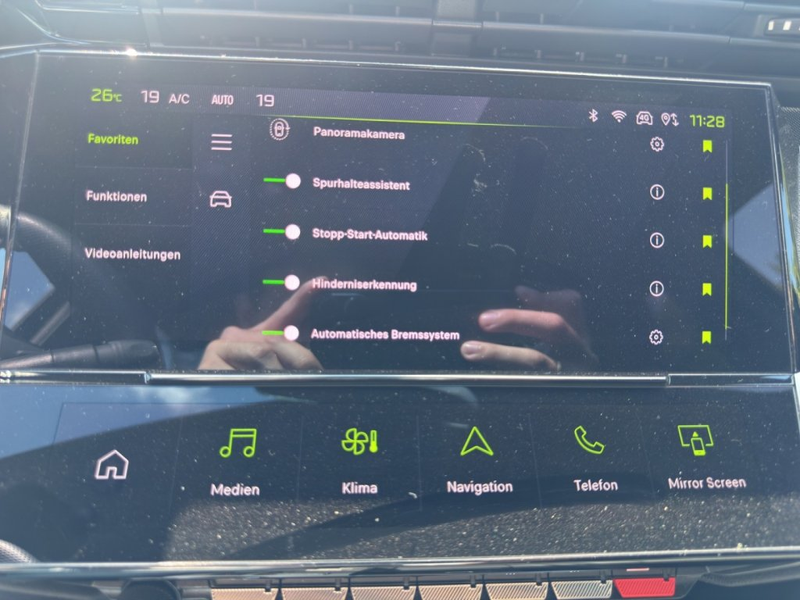 Peugeot 408 1.2 PureTech 130 HK GT EAT8 — photo 12