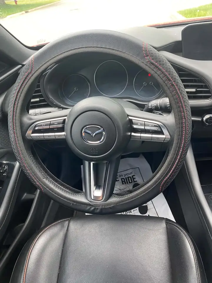 Mazda 3 снимка Mazda 3