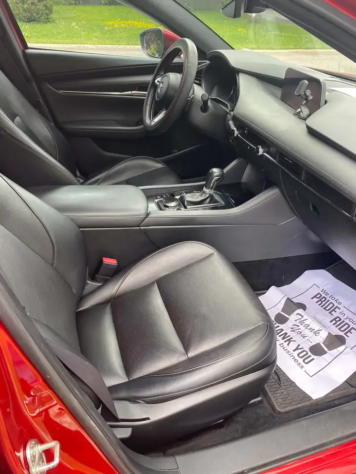 Mazda 3 снимка Mazda 3