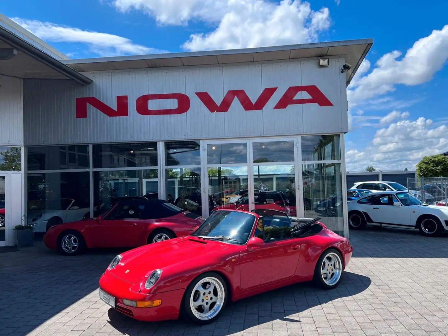 Porsche 993 Carrera 2 Cabriolet *H-Kennzeichen* Rojo - 1