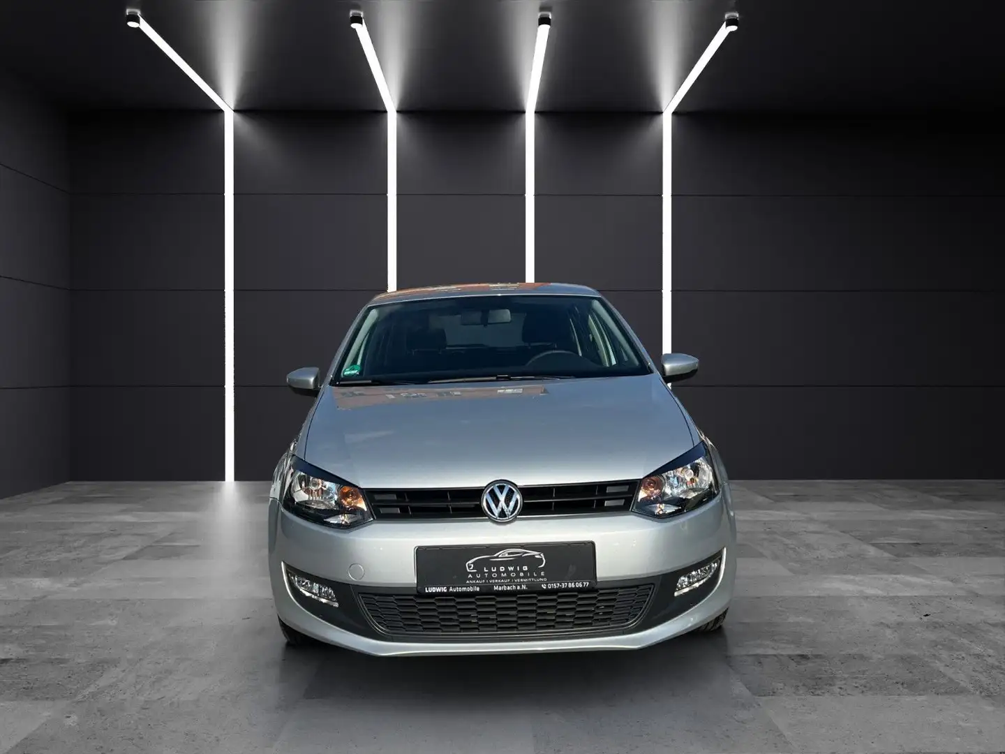 Volkswagen Polo V Trendline/5 TÜRE /KLIMAAUTOMATIK/PDC/TÜV Argento - 2