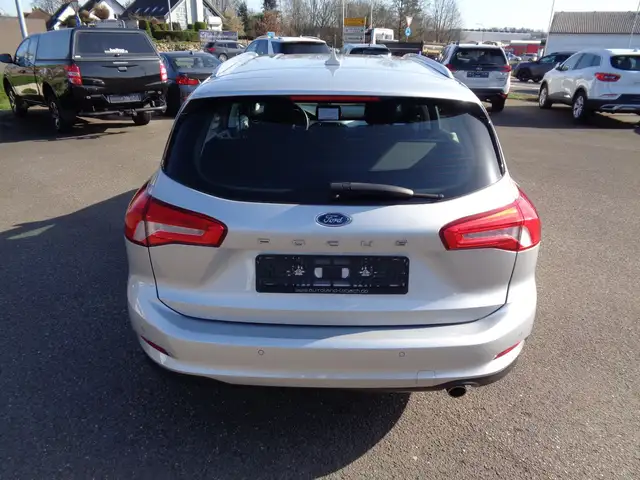 Ford Focus view 5