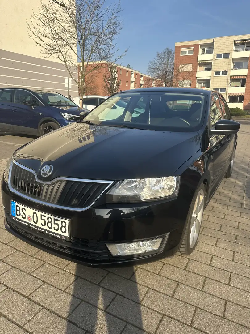 Skoda Rapid/Spaceback Elegance Schwarz - 1