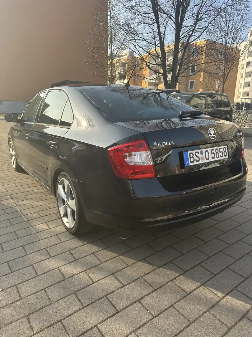 Skoda Rapid/Spaceback Elegance Schwarz - 2
