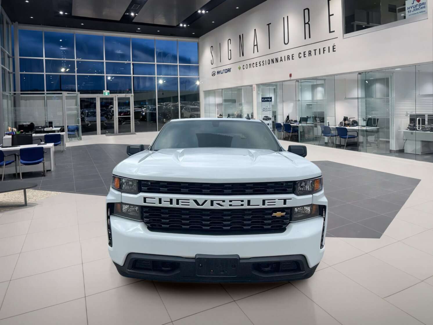 2021 Chevrolet Silverado 1500 CUSTOM CREW CAB 5.3L V8 4X4 MAGS 20PO +++ — снимка 1