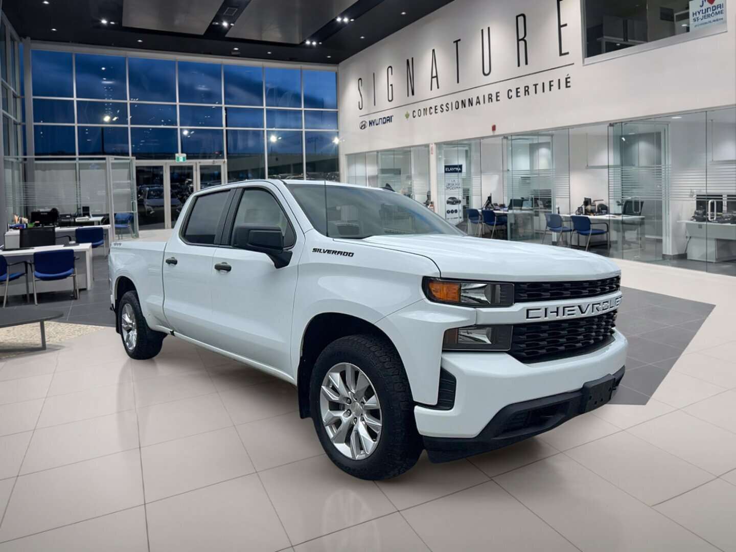 2021 Chevrolet Silverado 1500 CUSTOM CREW CAB 5.3L V8 4X4 MAGS 20PO +++ — снимка 1